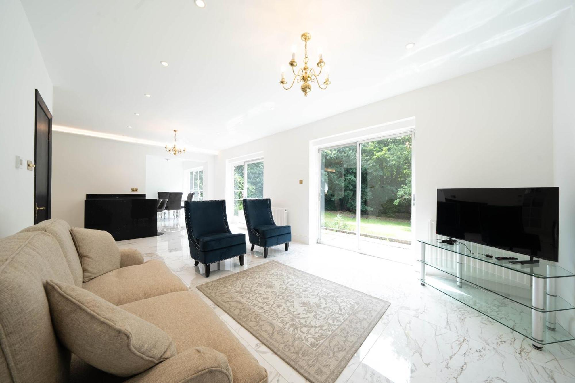 House On The Hill Villa Harrow on the Hill ภายนอก รูปภาพ