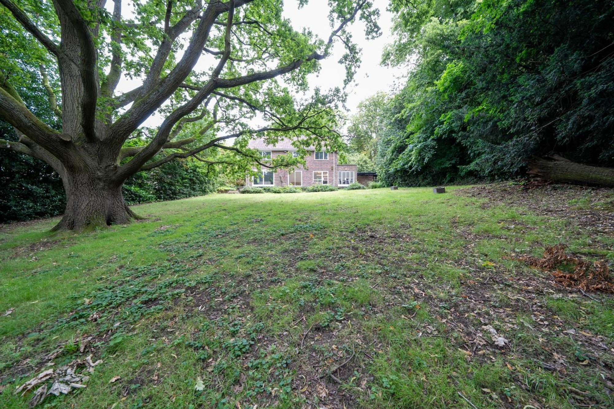 House On The Hill Villa Harrow on the Hill ภายนอก รูปภาพ