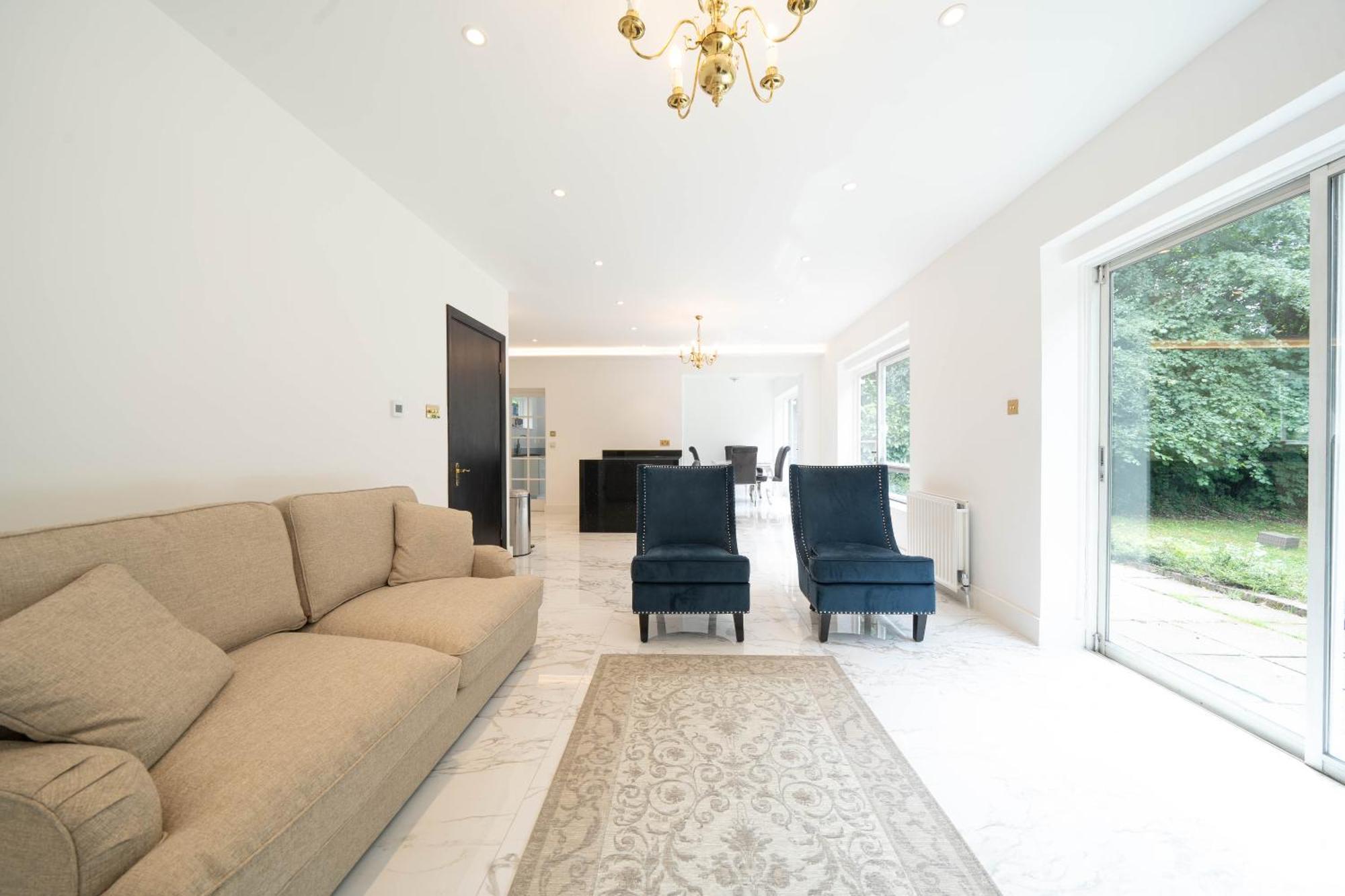 House On The Hill Villa Harrow on the Hill ภายนอก รูปภาพ